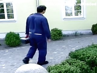 Nun Get Her Very First Fuck From Repairman In Kloster
